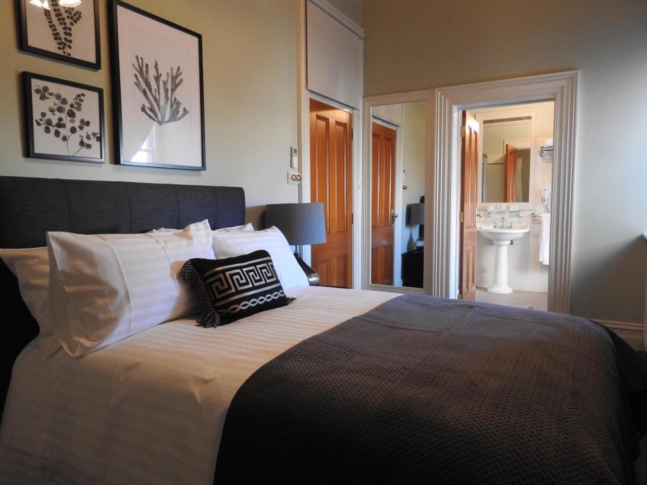 Bull And Mouth Hotel Maryborough Victoria Екстериор снимка